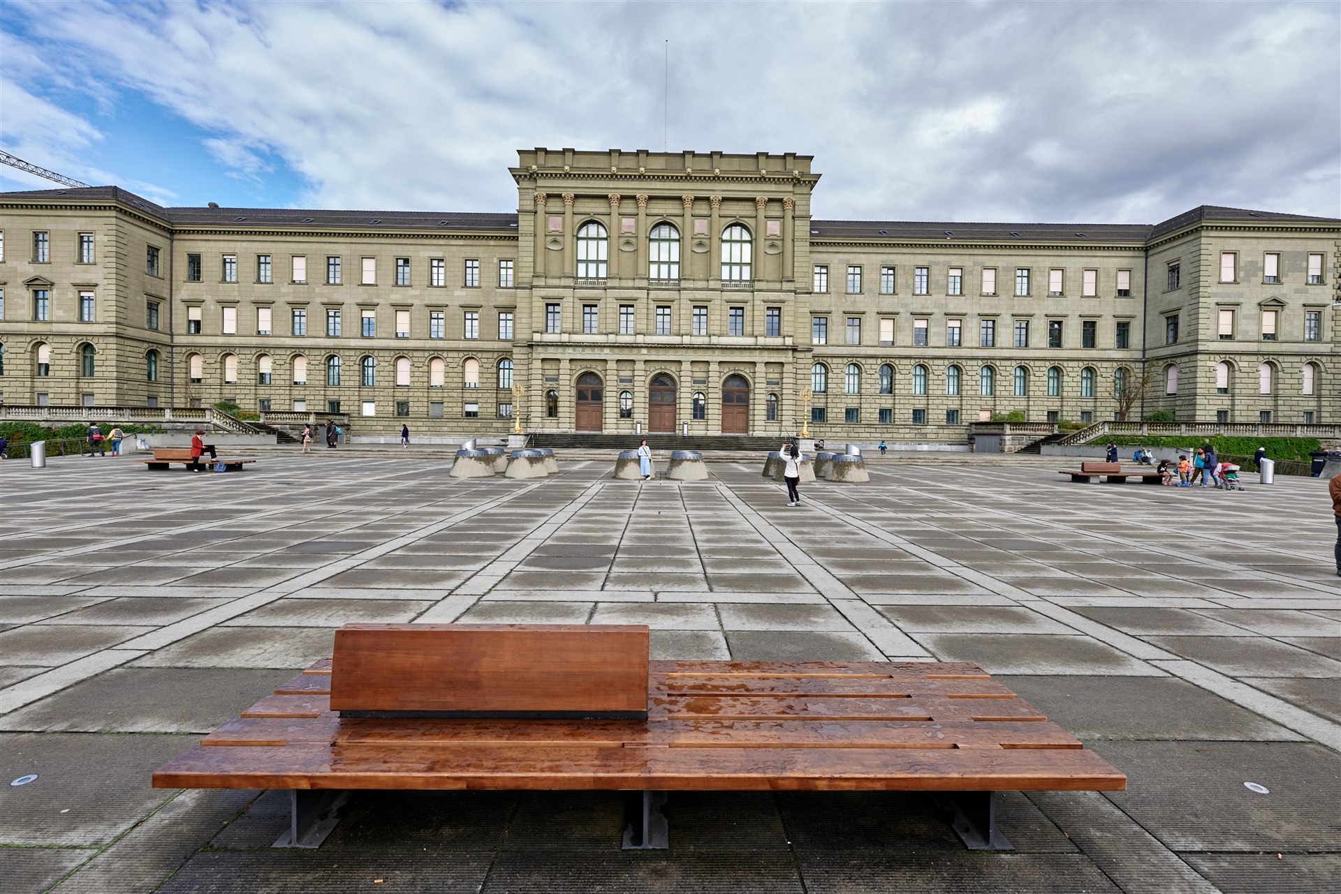 Hauptgebäude and Polyterrasse